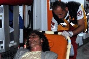 Liseli kız tacizcisini tek yumrukla hastanelik etti