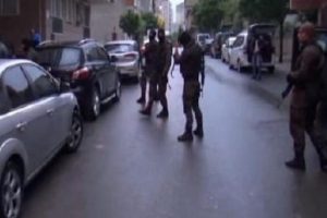 İstanbul'da iki il&ccedil;eye şafak operasyonu