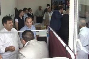 Cumhurbaşkanı Erdoğan'ın oy kullanacağı okulda 'kabin tartışması'