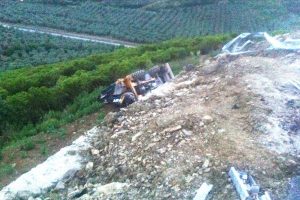 Bursa'da feci kaza! Şarampole yuvarlandı!
