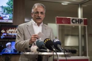 Usta siyaset&ccedil;iden ilk yorum: 'CHP h&uuml;k&uuml;meti kurarsa...'