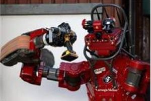 Robotlar b&uuml;y&uuml;k &ouml;d&uuml;l i&ccedil;in yarıştı