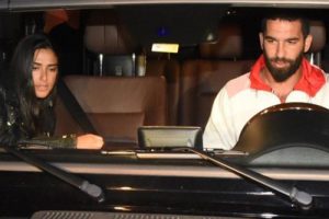 Arda Turan-Aslıhan Doğan &ccedil;ifti ilişkilerini doğruladı...