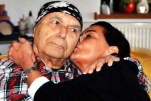Fatma Girik eşiyle ilgili k&ouml;t&uuml; haberi verdi...