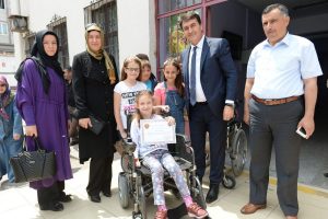 Bursalı k&uuml;&ccedil;&uuml;k K&uuml;bra ak&uuml;l&uuml; aracına kavuştu