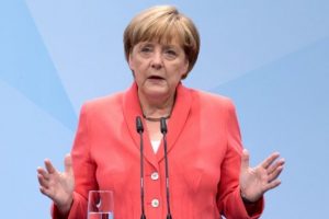 Angela Merkel: ''Oy birliği ile kınıyoruz''