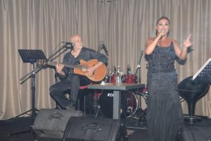 B&uuml;lent &Ouml;zdemir ve Hande D&ouml;nmez Sir Winston Brasserie'de...