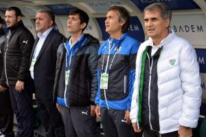 Bursaspor 10 sezonda 13 hoca değiştirdi!