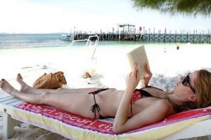 Şok a&ccedil;ıklama! Depremin nedeni &ccedil;ıplak turistler...