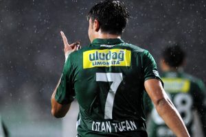 Ozan Tufan i&ccedil;in b&uuml;y&uuml;k kapışma!