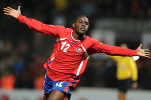 Fenerbah&ccedil;e Joel Campbell'ın peşini bırakmıyor!