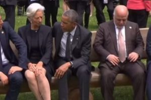 Obama'yı bekledi ama bir t&uuml;rl&uuml; dikkatini &ccedil;ekmeyi başaramadı