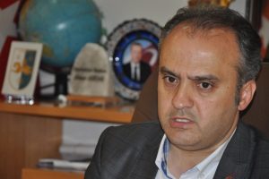 Bursa İneg&ouml;l Belediye Başkanı oy kaybının 'kaldırım işgali' ile alakası olmadığını s&ouml;yledi