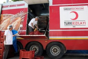 Bayırbucak T&uuml;rkmenlerine yardım gitti