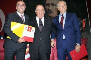 "Yeni y&ouml;netimle aramızda bir sorun yok"