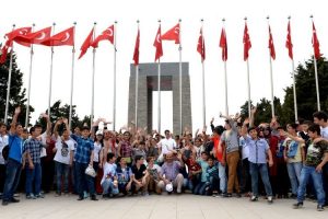 18 bin Bursalı &ouml;ğrenci destanın yazıldığı toprakları ziyaret etti