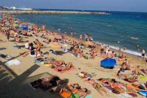 Barselona 'fazla turist' istemiyor