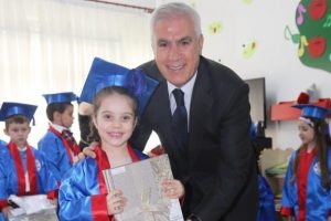 Bozbey Nivak'taki mezuniyet coşkusuna ortak oldu