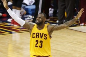 LeBron tarihe ge&ccedil;ti!