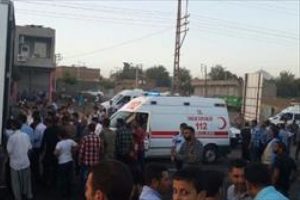Askerleri taşıyan ara&ccedil; kaza yaptı 1 şehit!