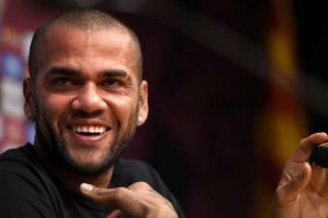 Dani Alves yeniden Brezilya Milli Takımı'nda