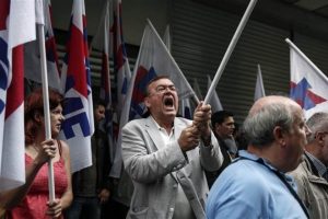 Yunanistan'da Maliye Bakanlığı işgal edildi