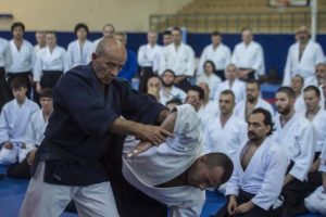 "B&uuml;y&uuml;k usta" kadına şiddete karşı aikido dersleri veriyor