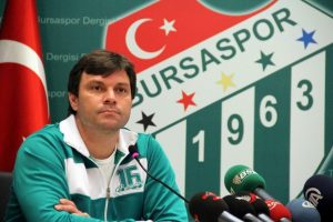 Sağlam'ın imza t&ouml;reni taraftarlara a&ccedil;ık