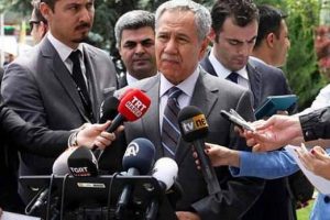 B&uuml;lent Arın&ccedil;'tan &ouml;nemli a&ccedil;ıklama...