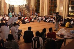 Dolmabah&ccedil;e Camii imamı Halil Necipoğlu: Cami i&ccedil;erisinde alkol kullanan g&ouml;rmedim