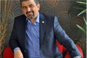 Kendisine oy veren 10 kişiyi arıyor