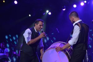 Rafet El Roman ve Ezo Bursa'yı salladı!