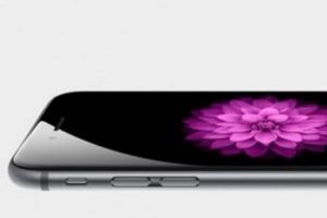 K&uuml;&ccedil;&uuml;k iPhone isteyenlere b&uuml;y&uuml;k m&uuml;jde!