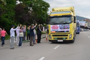 Merhum Başkan Yıldız anısına yardım TIR'ı