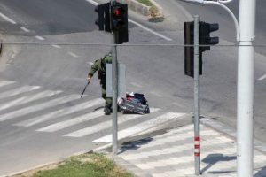 &Ccedil;evreyolunda ş&uuml;pheli valiz alarmı