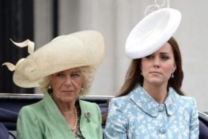 Kate Middleton'ın y&uuml;z&uuml; g&uuml;lm&uuml;yor...