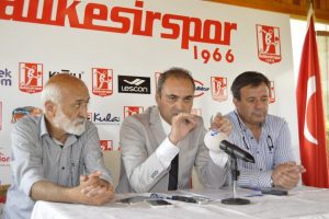 Erkan S&ouml;zeri resmen Balıkesirspor'da