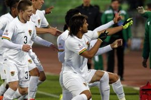 Bolivya Ekvador'u kupanın dışına itti!