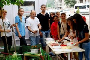 Bursa Mudanya'da gen&ccedil; sporcular kahvaltıda buluştu