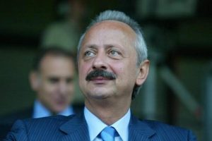 "Ayak oyunları bir kenara bırakılmalı"
