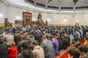 Avustralya'da M&uuml;sl&uuml;manlar ilk teravih namazını kıldı