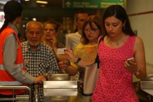 İzmir'de Kentkart bu kez de mahkemelik oldu