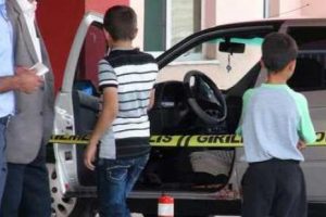 Uzman &ccedil;avuşun aracı tarandı: Yaralılar var!