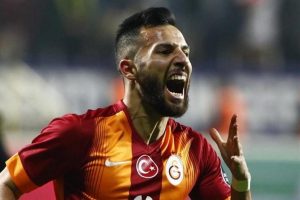 Galatasaraylı Yasin &Ouml;ztekin'in 'Ramazan ayı' tweeti olay oldu