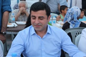 "T&uuml;rkiye h&uuml;k&uuml;metsiz kalmayacak"