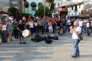 Antalya'da m&uuml;zik yasağına davullu - zurnalı tepki