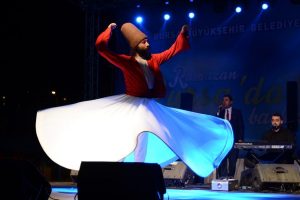 Bursa'da H&uuml;davendigar Kent Parkı'nda Ramazan coşkusu