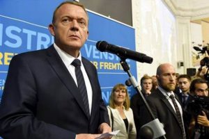 Danimarka'da &uuml;lke y&ouml;netimi sağ partilere ge&ccedil;ti, Schmidt istifa etti