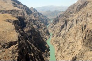 Karanlık Kanyon'a 'Sırat' k&ouml;pr&uuml;s&uuml;!