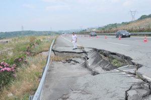 Bursa Otobanı'nda b&uuml;y&uuml;k tehlike!